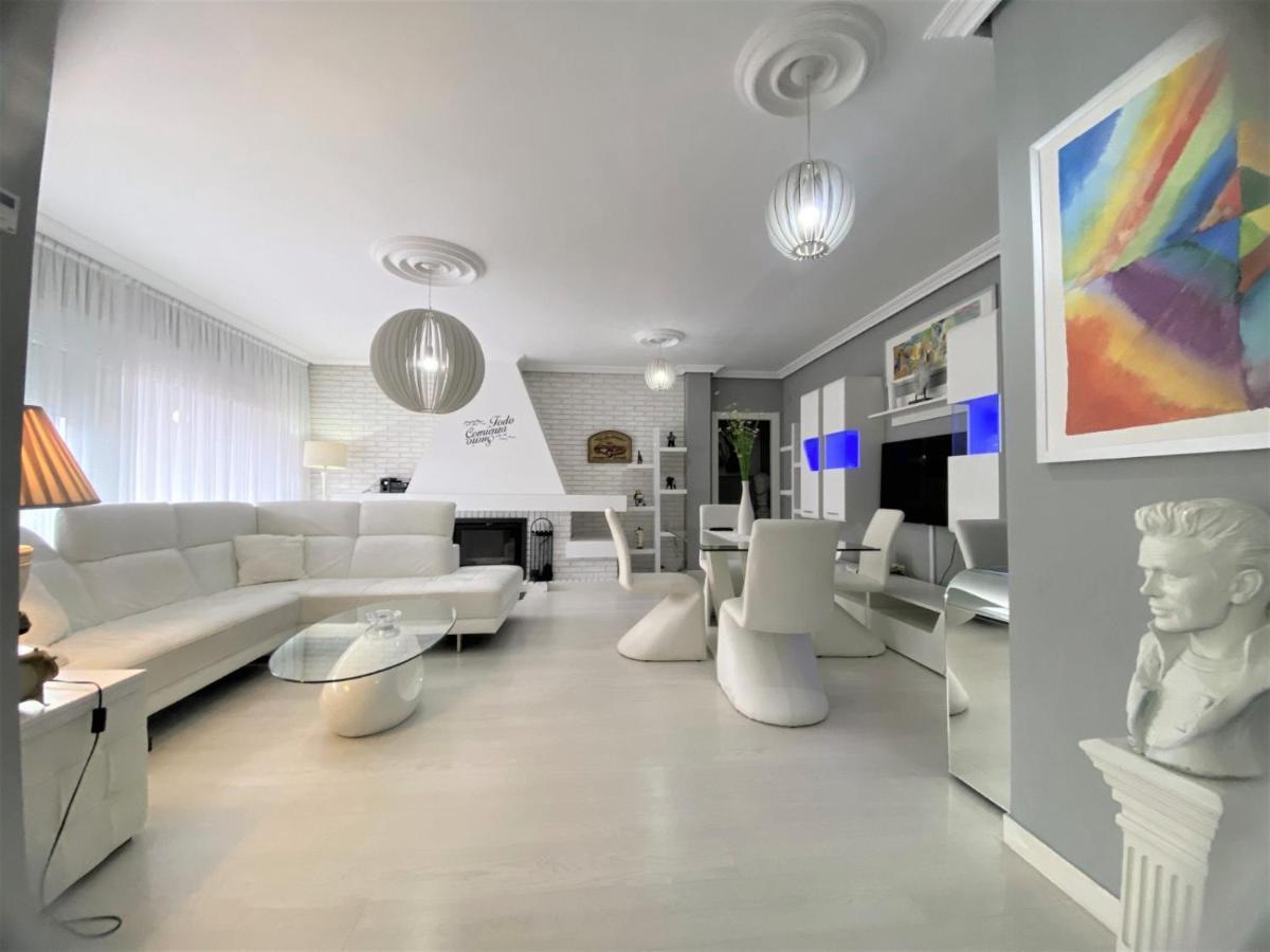 Atico Lujo Llanes Apartment ภายนอก รูปภาพ