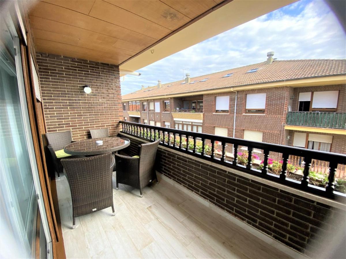 Atico Lujo Llanes Apartment ภายนอก รูปภาพ